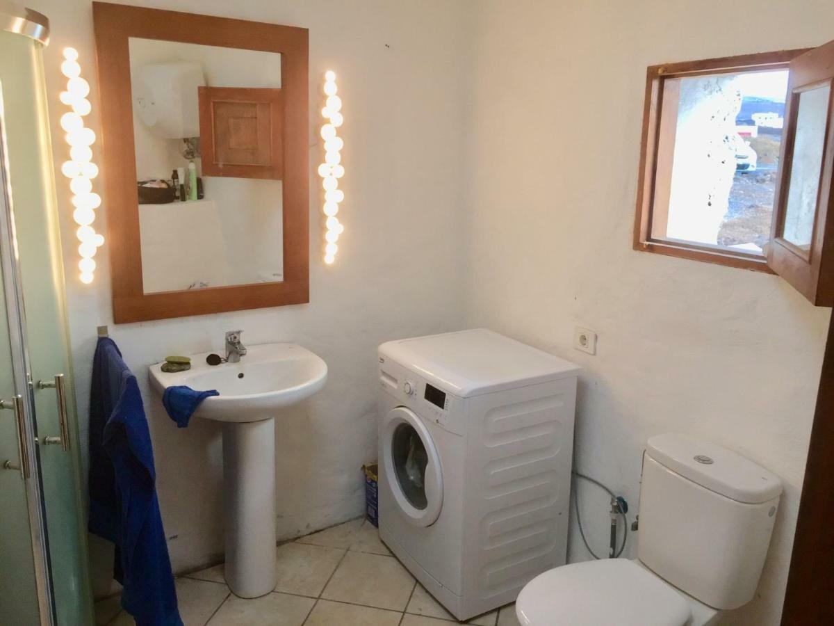 Ziegenstall mit Meerblick Yaiza  Exterior foto